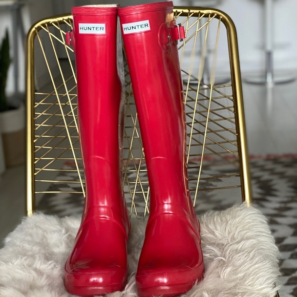 Hunter Tall Gloss Rain Boots: Military Red size 7 - Picture 2 of 2